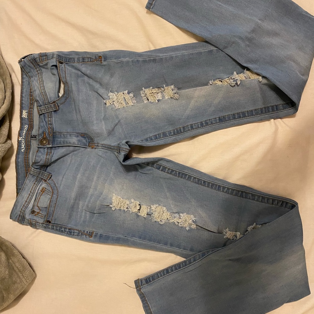 Women’s Ripped Jeans